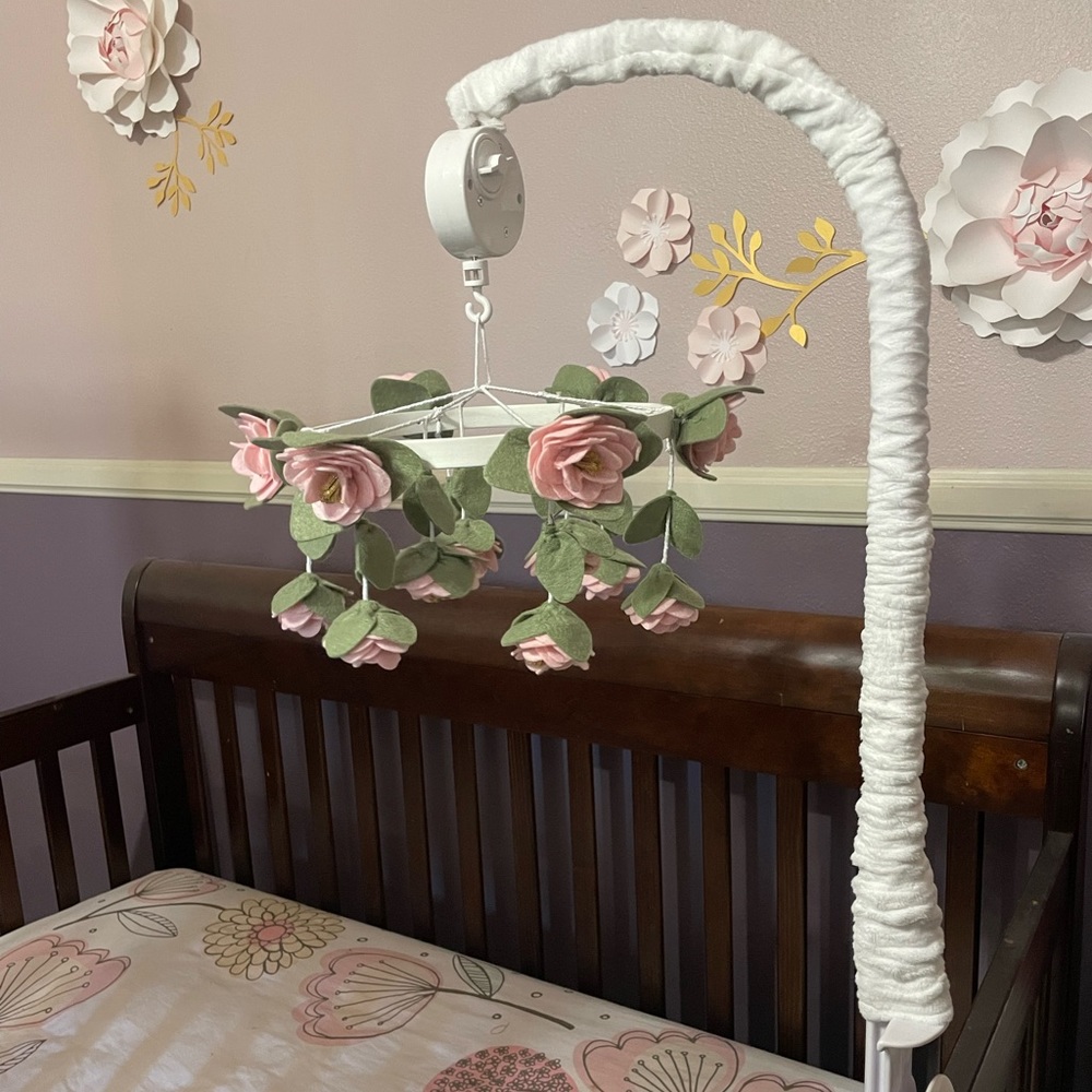 Crib mobile
